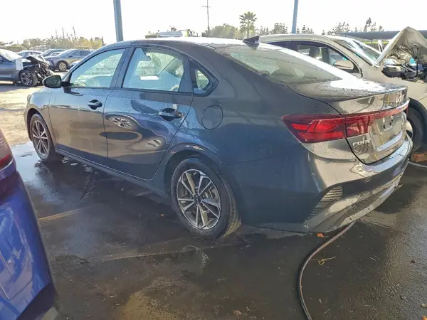 3KPF24AD8PE633747 2023 KIA FORTE - Image 2