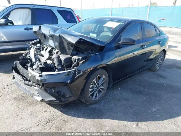 3KPF24AD8PE637314 2023 KIA FORTE - Image 2