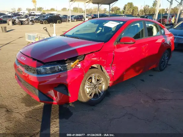 3KPF24AD8PE637426 2023 KIA FORTE - Image 2
