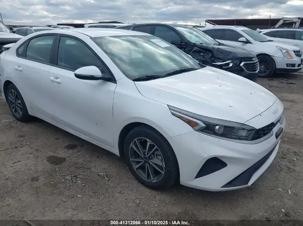 3KPF24AD8PE637765 2023 KIA FORTE - Image 1