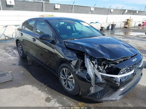 3KPF24AD8PE639869 2023 KIA FORTE - Image 1