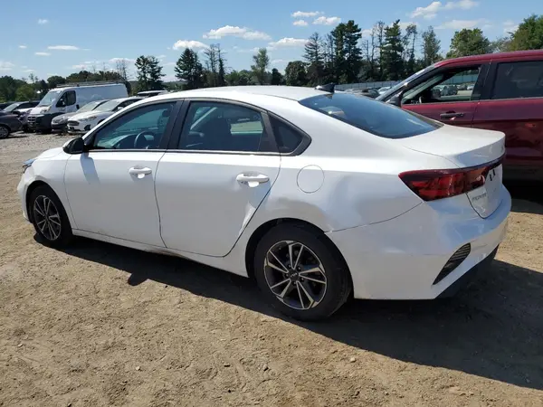 3KPF24AD8PE639922 2023 KIA FORTE - Image 2