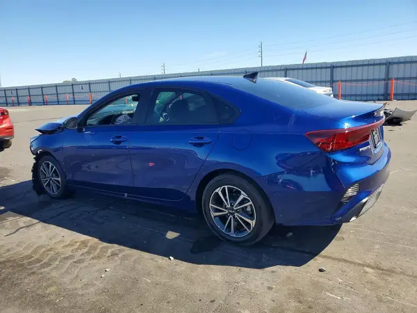 3KPF24AD8PE640780 2023 KIA FORTE - Image 2