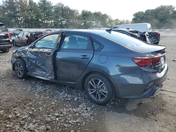 3KPF24AD8PE642321 2023 KIA FORTE - Image 2