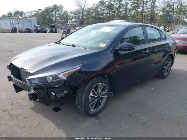 3KPF24AD8PE642447 2023 KIA FORTE - Image 2