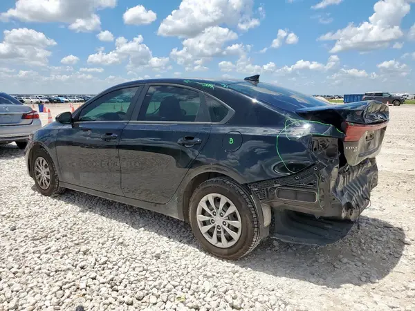 3KPF24AD8PE645624 2023 KIA FORTE - Image 2