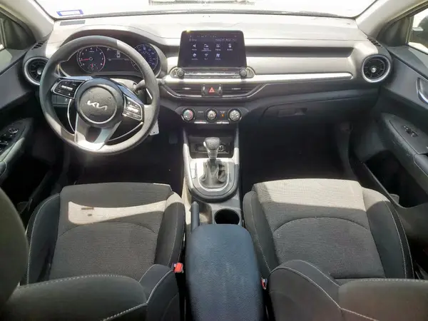 3KPF24AD8PE645624 2023 KIA FORTE - Image 8