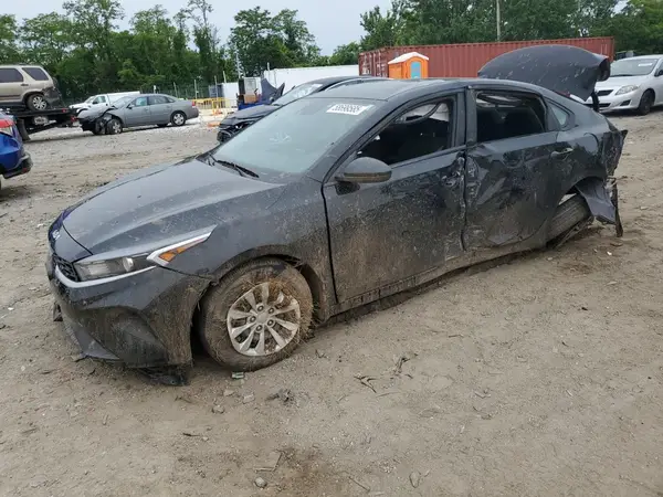 3KPF24AD8PE646983 2023 KIA FORTE - Image 1