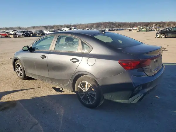3KPF24AD8PE649348 2023 KIA FORTE - Image 2