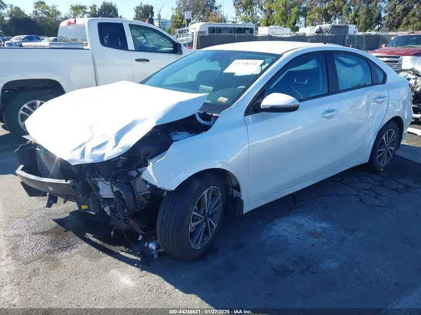 3KPF24AD8PE649706 2023 KIA FORTE - Image 2
