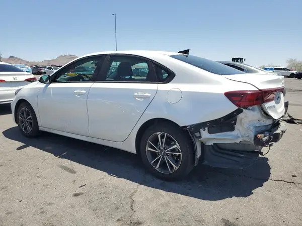 3KPF24AD8PE650208 2023 KIA FORTE - Image 2