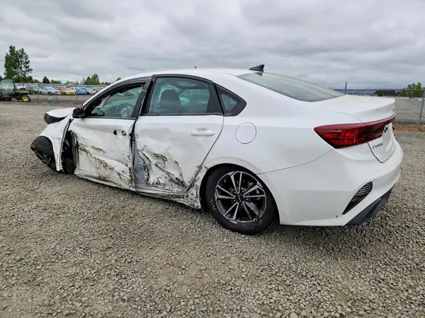 3KPF24AD8PE650872 2023 KIA FORTE - Image 2