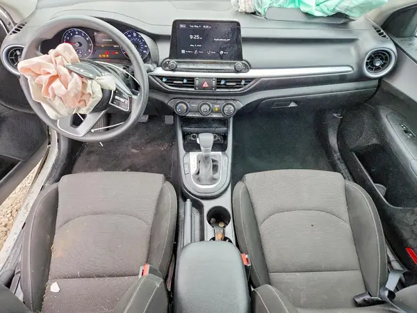 3KPF24AD8PE650872 2023 KIA FORTE - Image 8