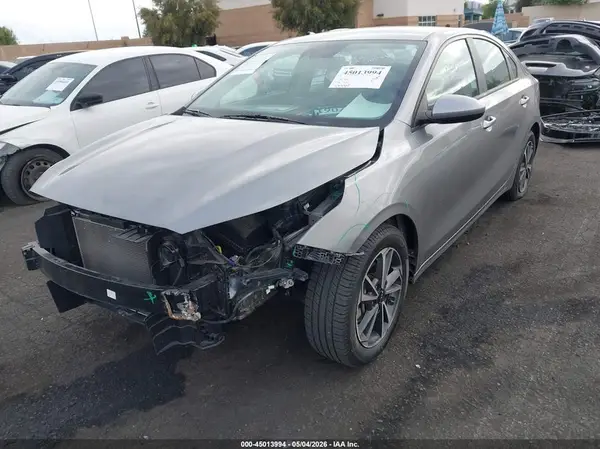 3KPF24AD8PE652122 2023 KIA FORTE - Image 2
