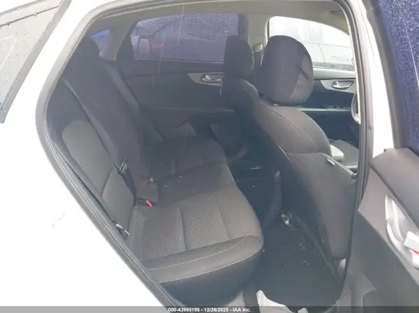 3KPF24AD8PE652959 2023 KIA FORTE - Image 8