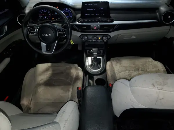 3KPF24AD8PE655652 2023 KIA FORTE - Image 8