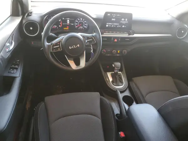 3KPF24AD8PE656543 2023 KIA FORTE - Image 8