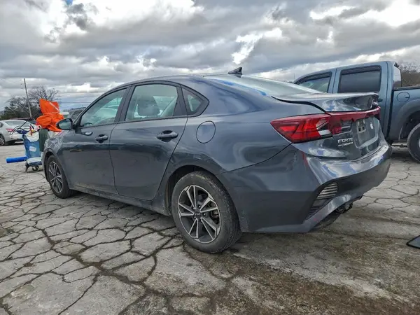 3KPF24AD8PE657515 2023 KIA FORTE - Image 2