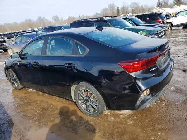3KPF24AD8PE659569 2023 KIA FORTE - Image 2
