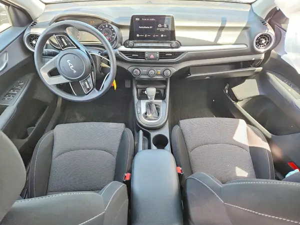 3KPF24AD8PE662262 2023 KIA FORTE - Image 8