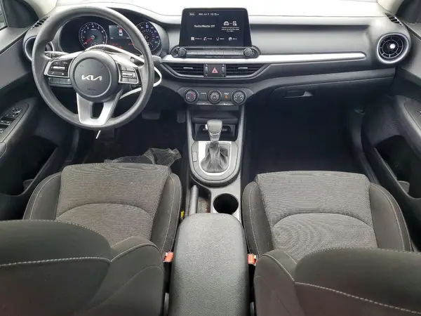 3KPF24AD8PE663041 2023 KIA FORTE - Image 8