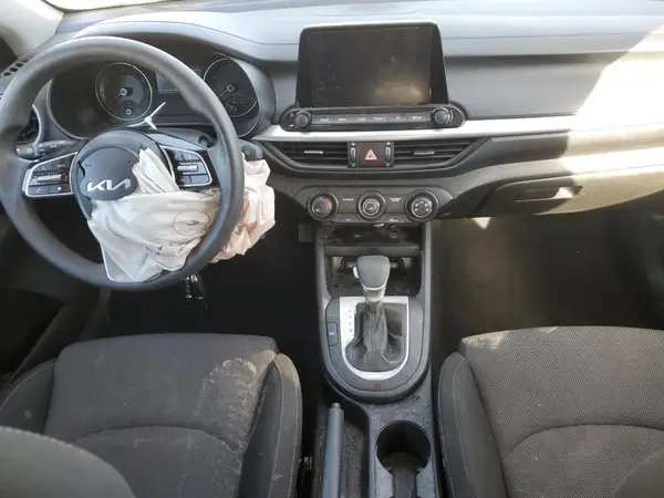 3KPF24AD8PE663993 2023 KIA FORTE - Image 8