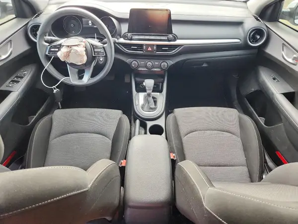 3KPF24AD8PE669762 2023 KIA FORTE - Image 8