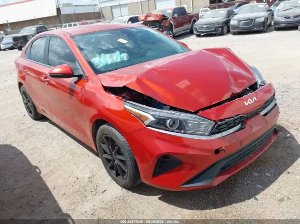 3KPF24AD8PE670796 2023 KIA FORTE - Image 1