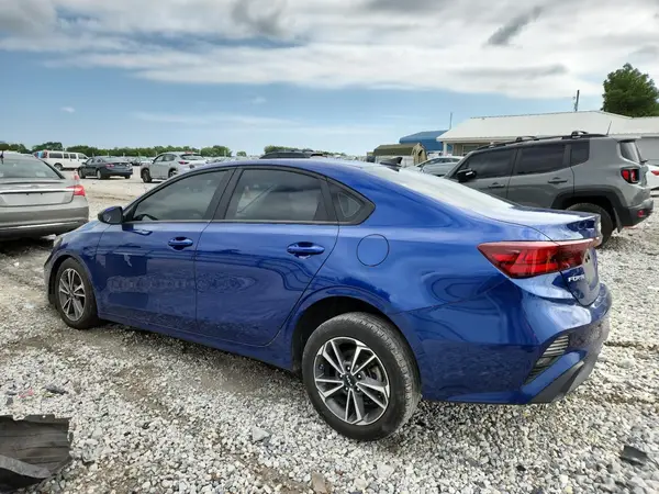 3KPF24AD8PE677361 2023 KIA FORTE - Image 2