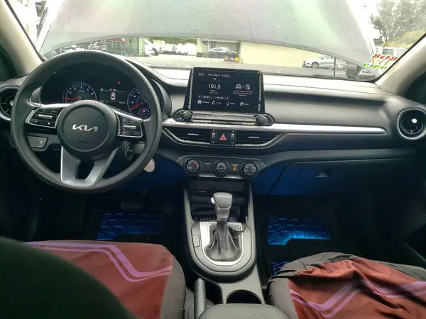 3KPF24AD8PE677411 2023 KIA FORTE - Image 8
