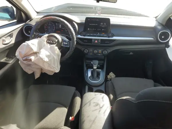 3KPF24AD8PE677750 2023 KIA FORTE - Image 8