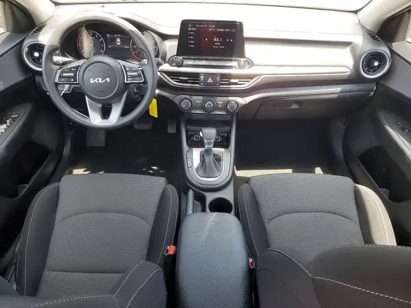 3KPF24AD8PE680292 2023 KIA FORTE - Image 8