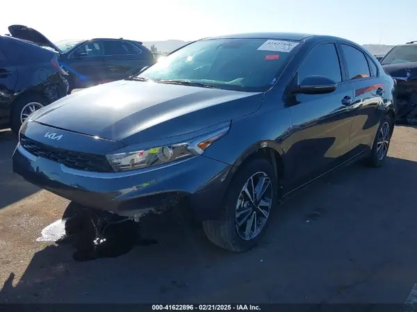 3KPF24AD8PE681457 2023 KIA FORTE - Image 2