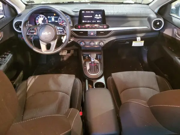 3KPF24AD8PE682642 2023 KIA FORTE - Image 8