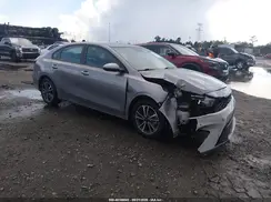 3KPF24AD8PE683998 2023 KIA FORTE