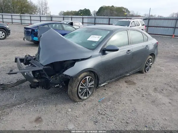 3KPF24AD8PE684343 2023 KIA FORTE - Image 2