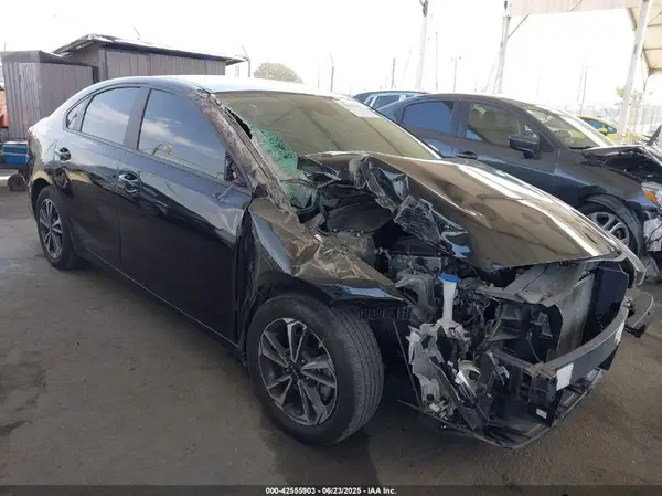 3KPF24AD8PE687338 2023 KIA FORTE - Image 1