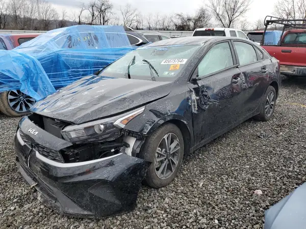 3KPF24AD8PE690143 2023 KIA FORTE - Image 1