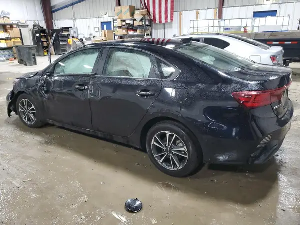 3KPF24AD8PE690143 2023 KIA FORTE - Image 2