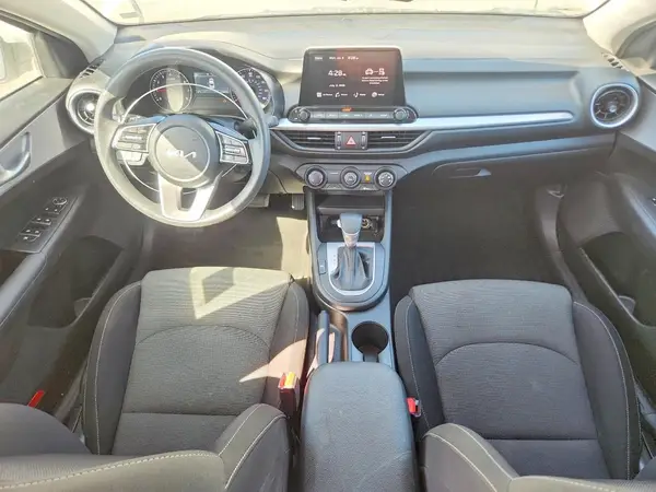 3KPF24AD8PE690725 2023 KIA FORTE - Image 8