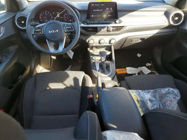 3KPF24AD8PE694080 2023 KIA FORTE - Image 8