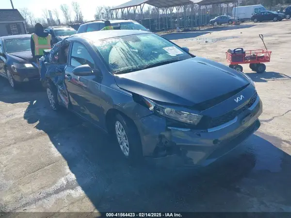 3KPF24AD8RE694471 2024 KIA FORTE - Image 1