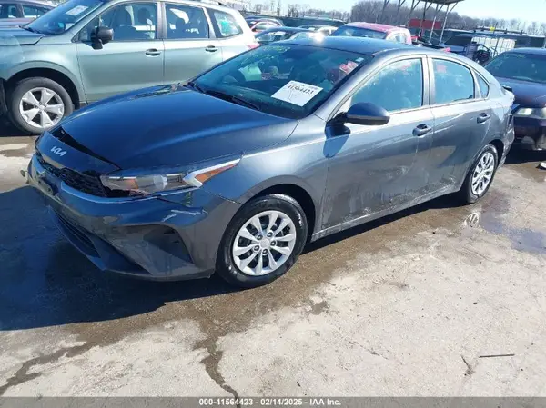 3KPF24AD8RE694471 2024 KIA FORTE - Image 2