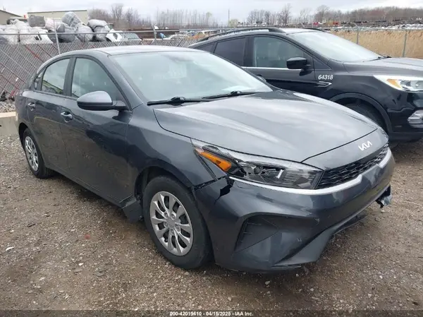 3KPF24AD8RE699153 2024 KIA FORTE - Image 1