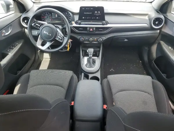 3KPF24AD8RE700012 2024 KIA FORTE - Image 8