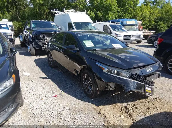 3KPF24AD8RE701192 2024 KIA FORTE - Image 1