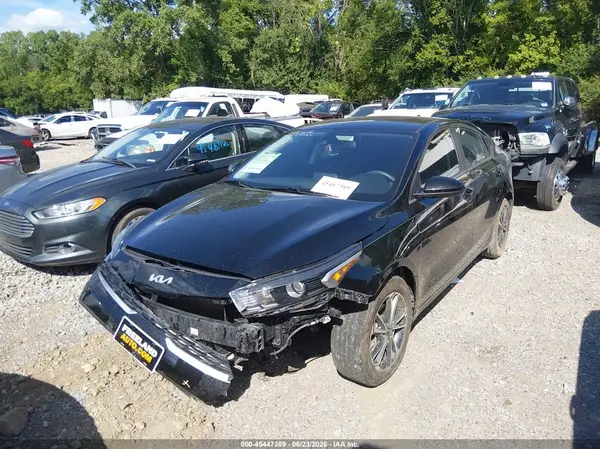 3KPF24AD8RE701192 2024 KIA FORTE - Image 2
