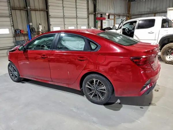 3KPF24AD8RE701452 2024 KIA FORTE - Image 2