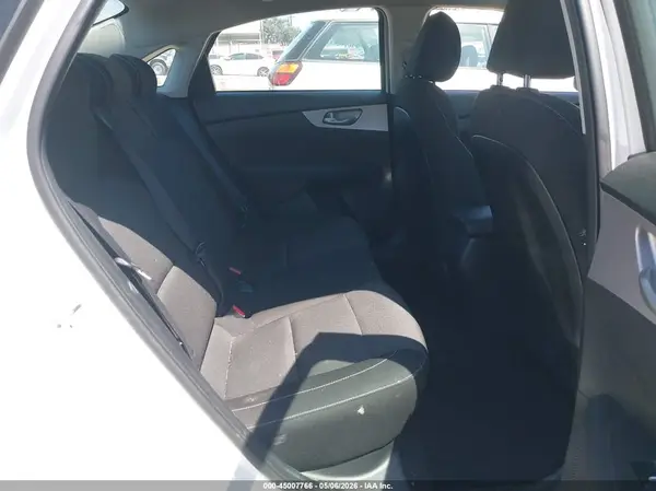 3KPF24AD8RE701807 2024 KIA FORTE - Image 8