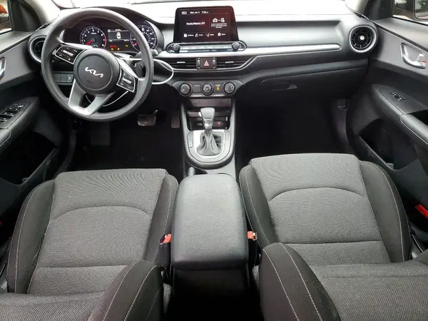 3KPF24AD8RE703508 2024 KIA FORTE - Image 8